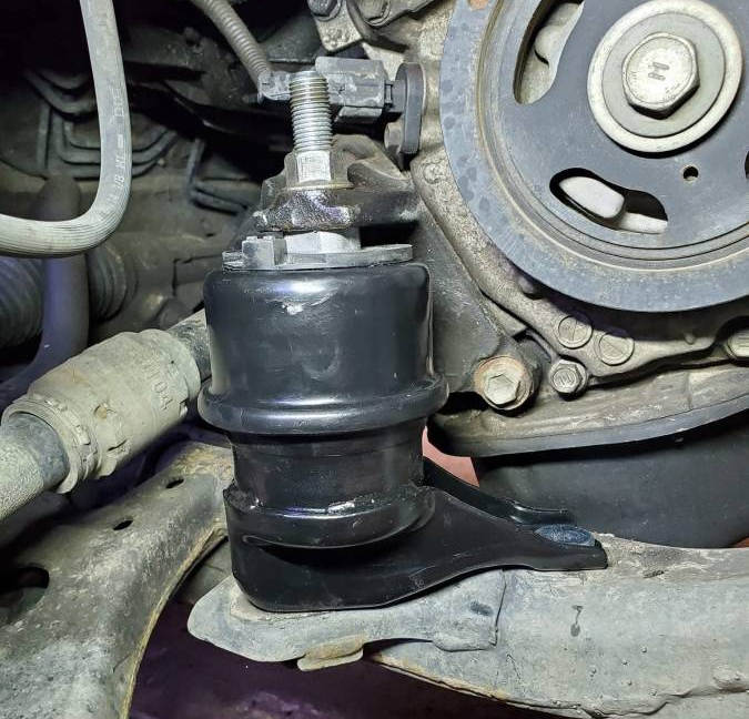 Mobile mechanic service truck